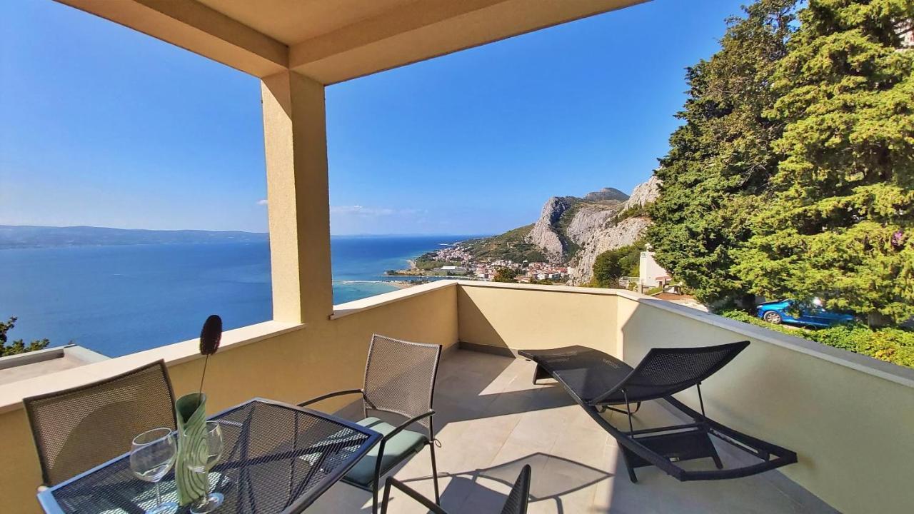 Apartments Borak Omis Luaran gambar