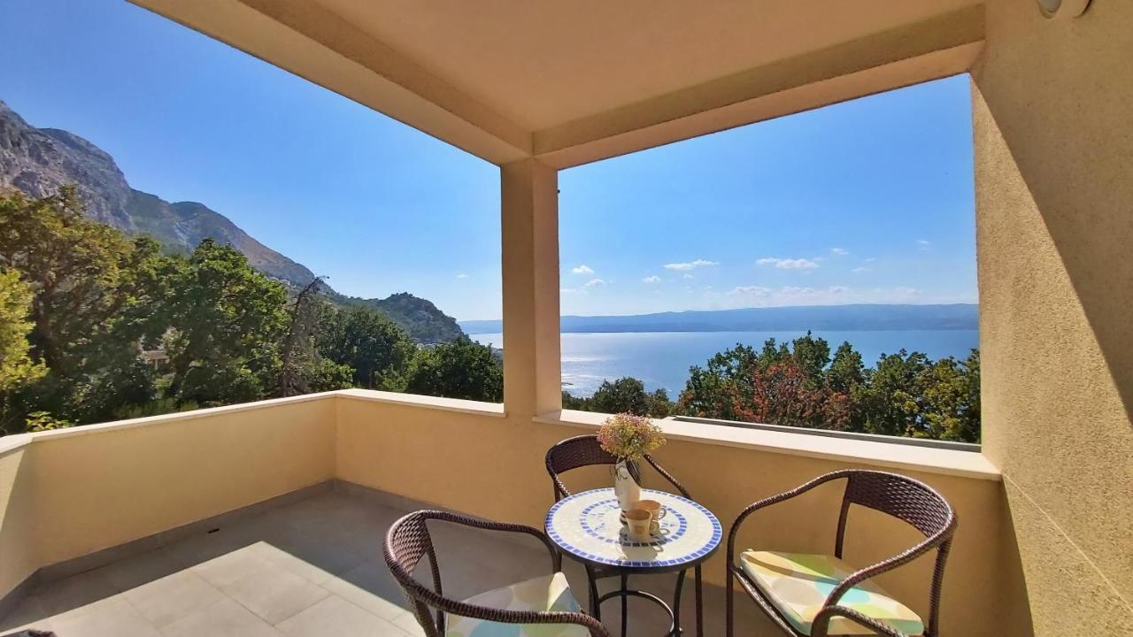 Apartments Borak Omis Luaran gambar