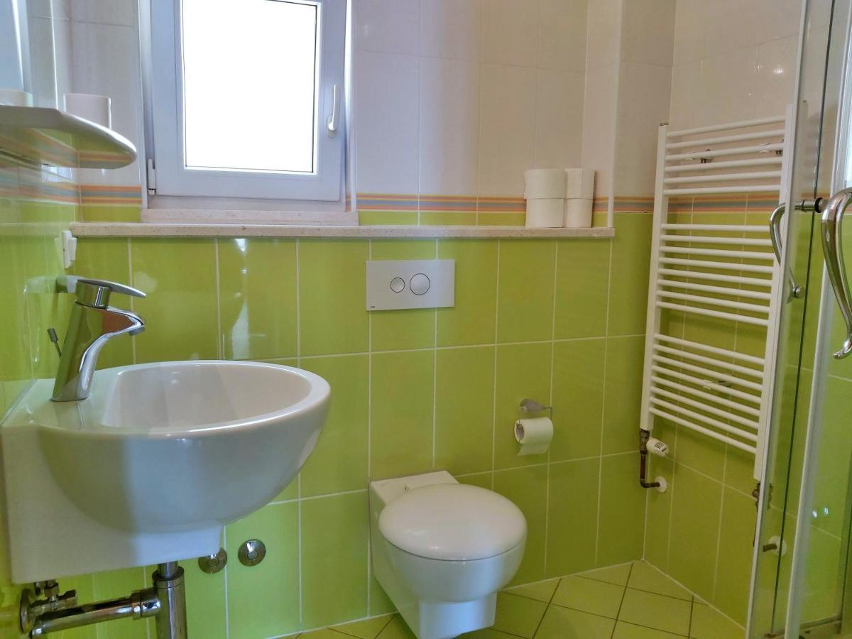 Apartments Borak Omis Luaran gambar