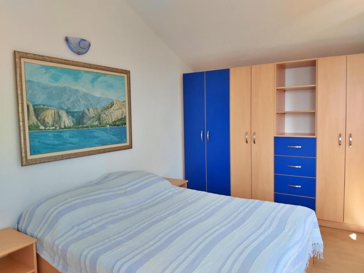 Apartments Borak Omis Luaran gambar