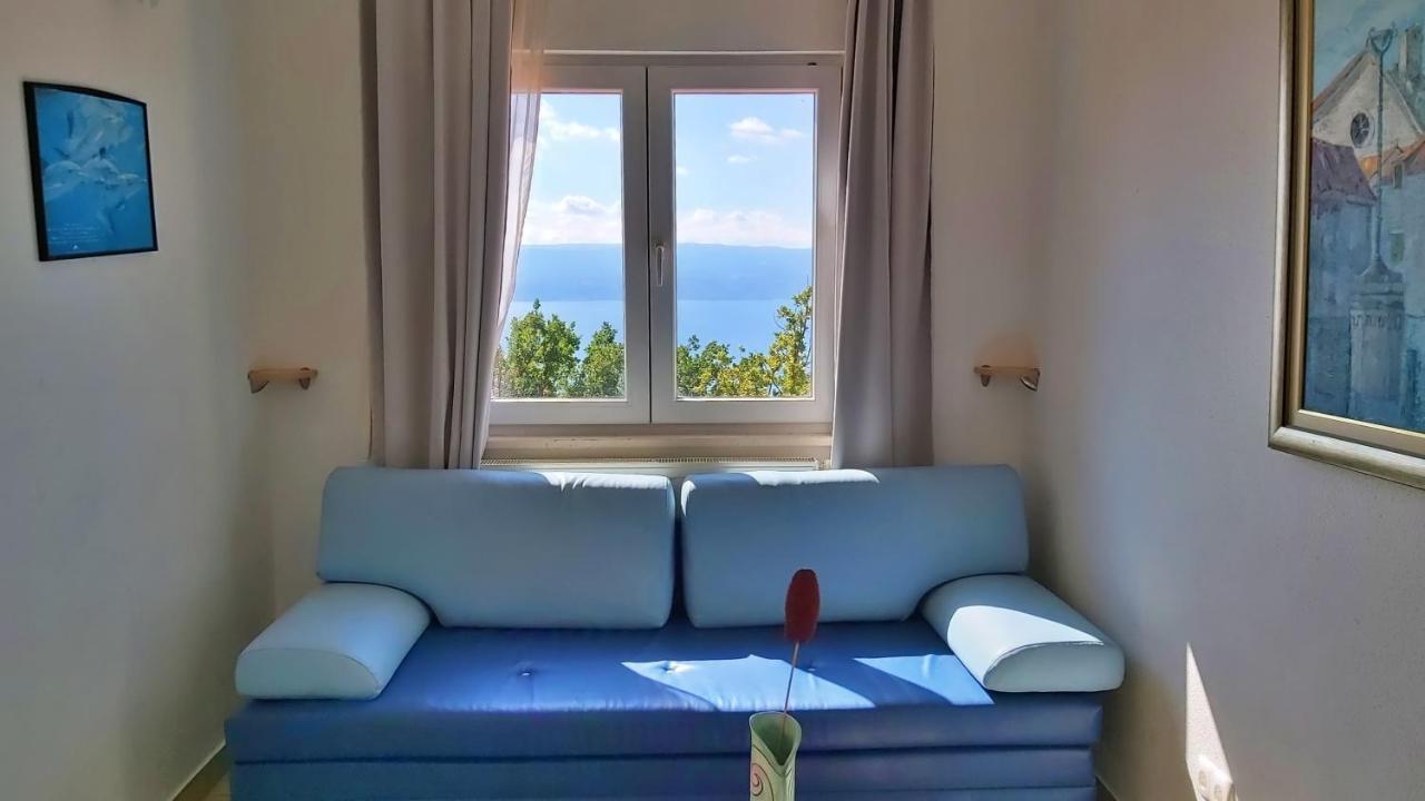 Apartments Borak Omis Luaran gambar