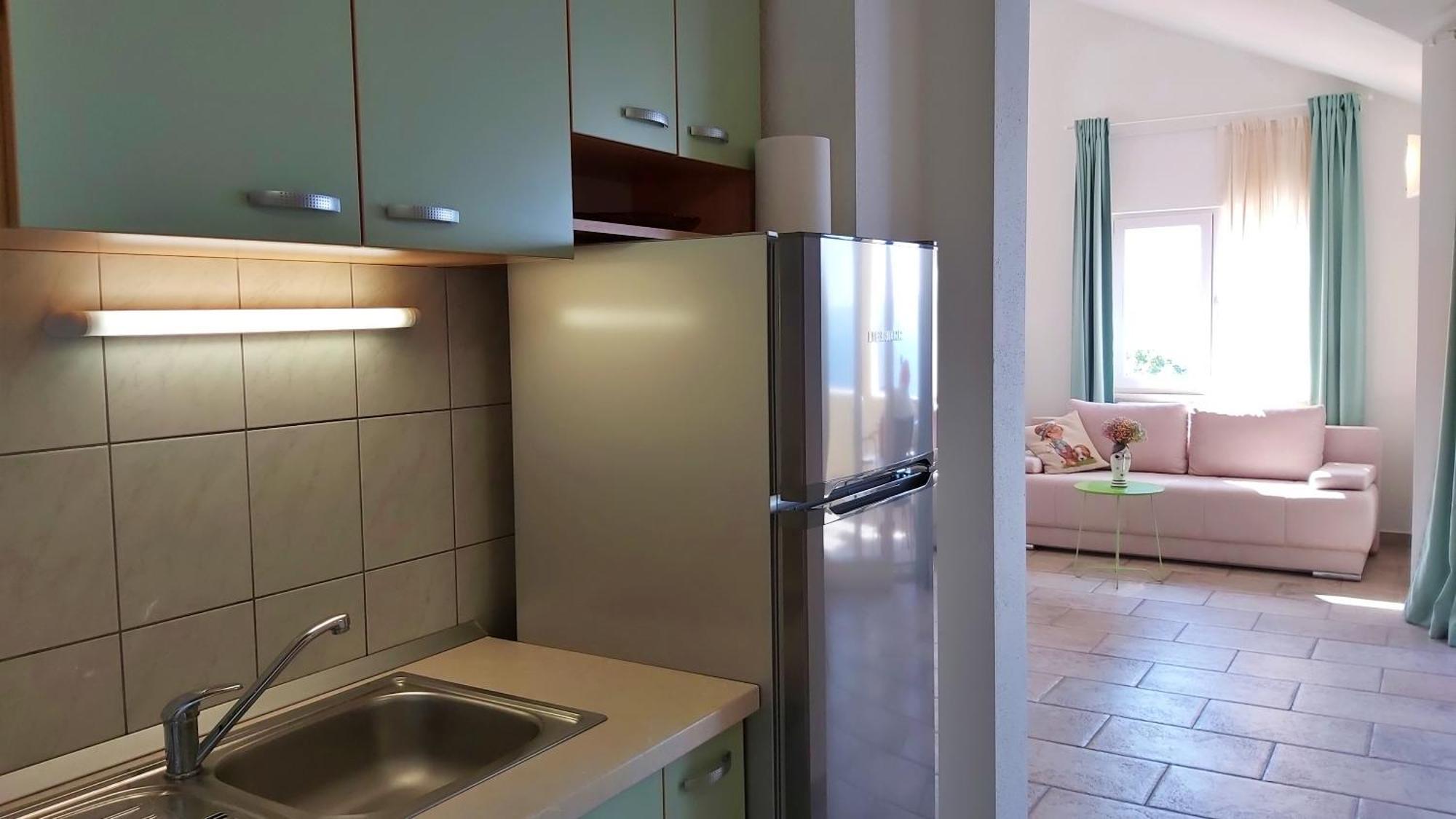 Apartments Borak Omis Bilik gambar