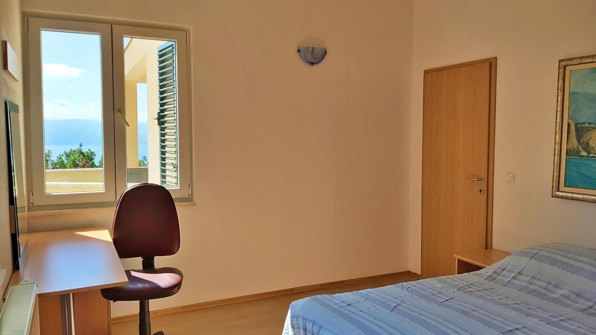 Apartments Borak Omis Bilik gambar